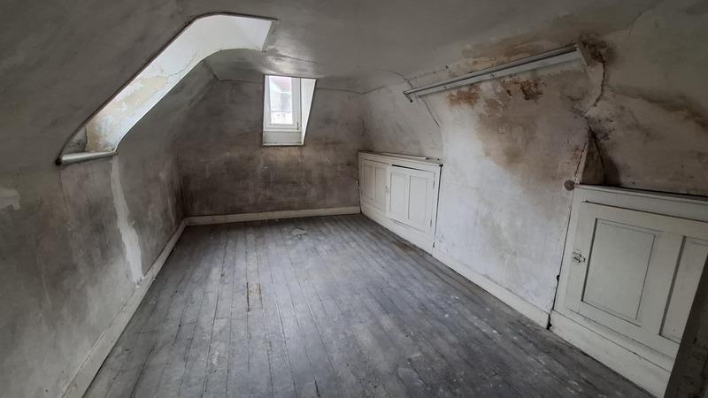 Appartement - 80 m² - 5 pièces