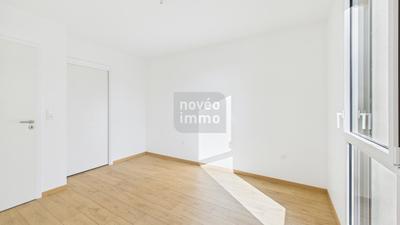 Appartement - 98 m² - 5 pièces