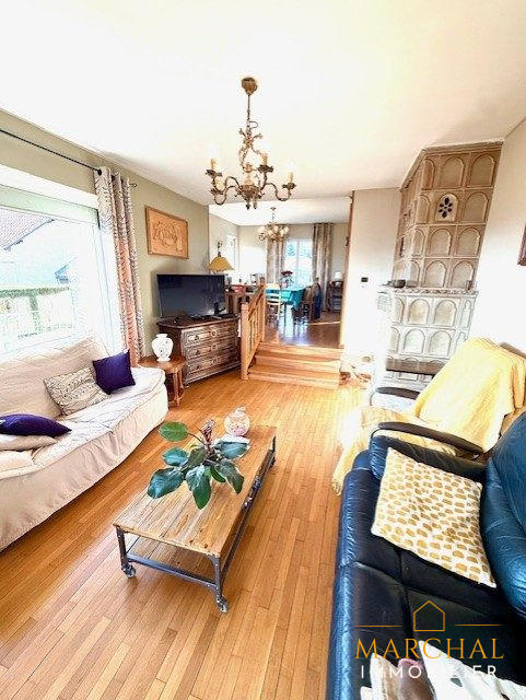 Maison traditionnelle - 200 m² - 8 pièces