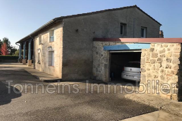 Propriété - 180 m² - 5 pièces