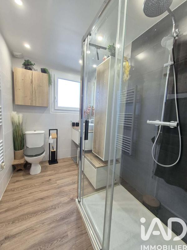 Maison - 99 m² - 5 pièces