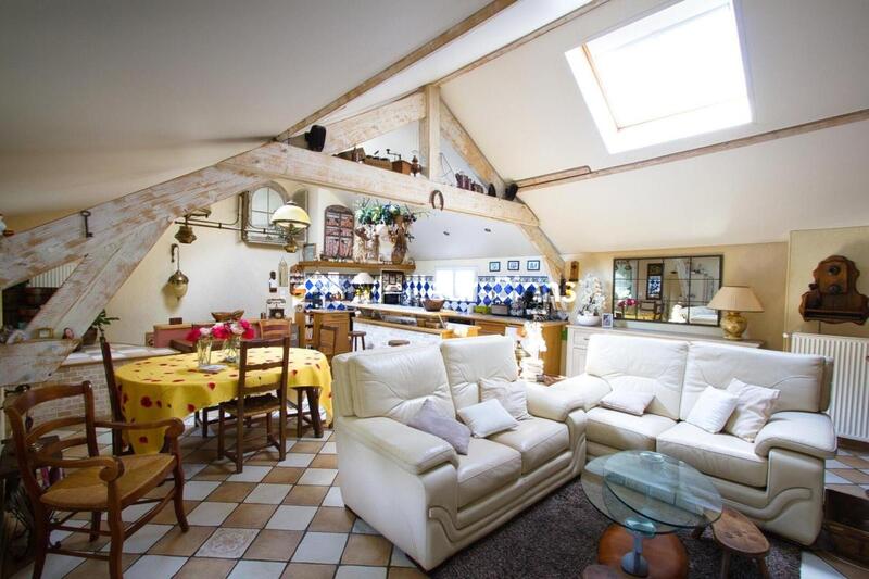 Maison - 378 m² - 10 pièces