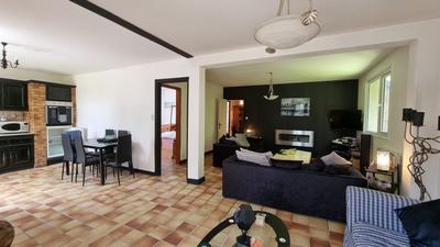 Maison - 114 m² - 8 pièces