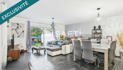 Maison - 99 m² - 4 pièces