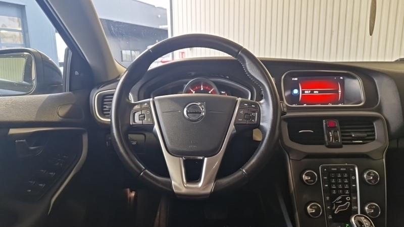 Volvo V40 Cross Country D2 120 Geartronic 6 Summum