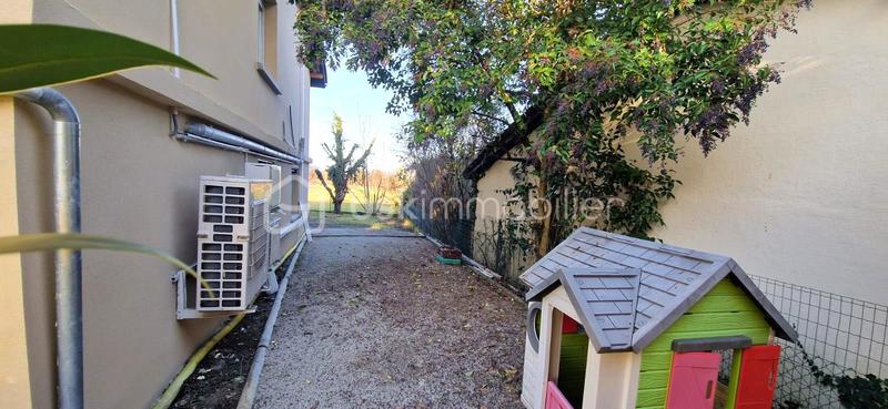 Maison - 194 m² - 8 pièces