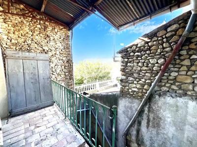 Maison de village - 80 m² - 4 pièces