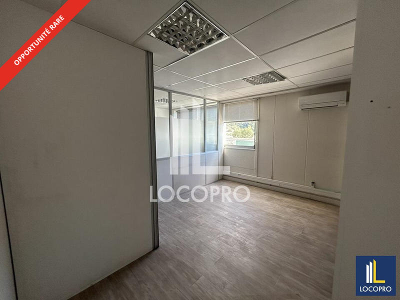 Bureau - 555 m²