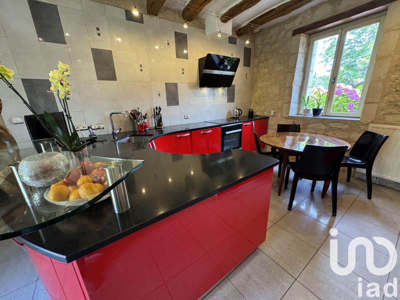 Maison - 288 m² - 11 pièces