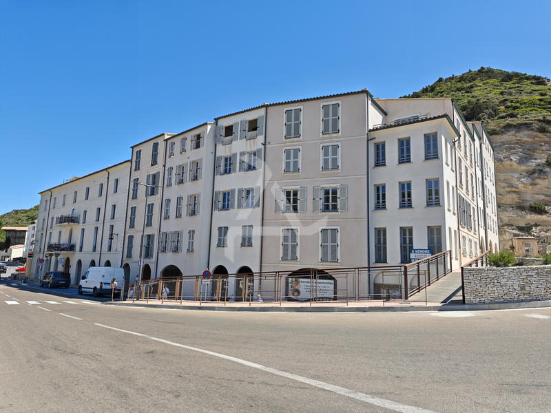 Appartement - 79 m² - 3 pièces