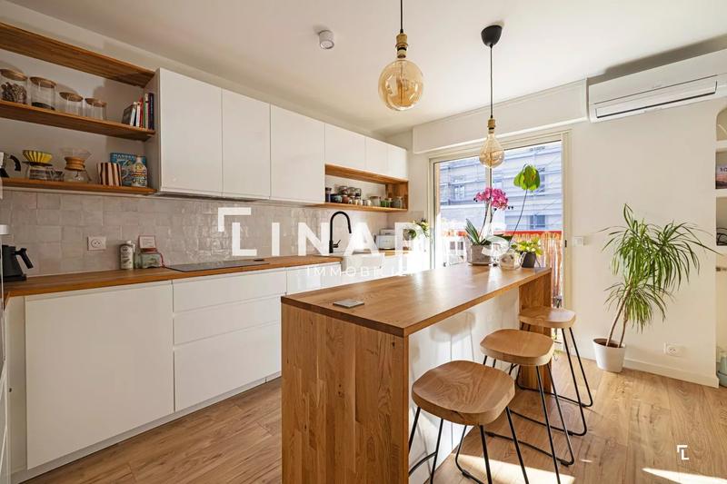 Appartement - 93 m² - 4 pièces