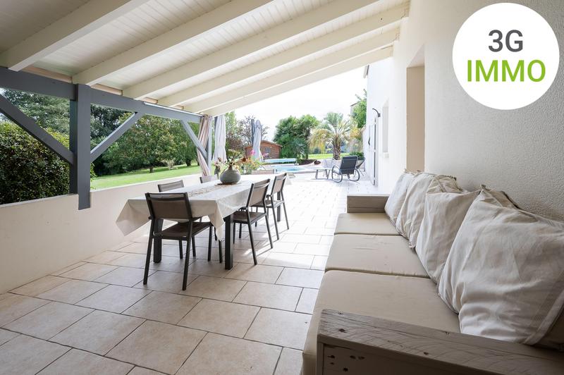 Propriété - 168 m² - 8 pièces