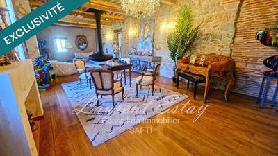 Maison - 220 m² - 4 pièces