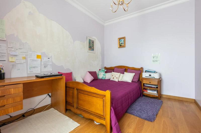 Maison - 220 m² - 6 pièces