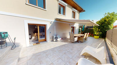 Appartement - 100 m² - 4 pièces