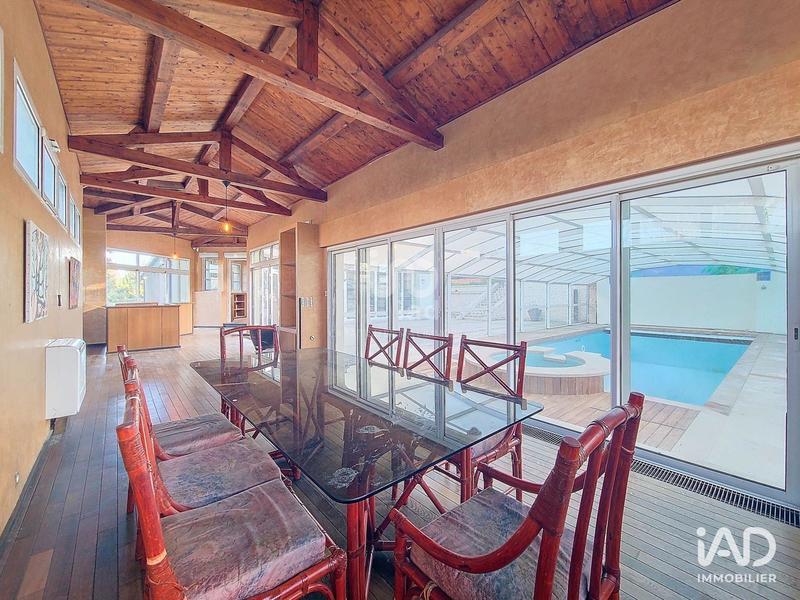 Maison - 600 m² - 14 pièces