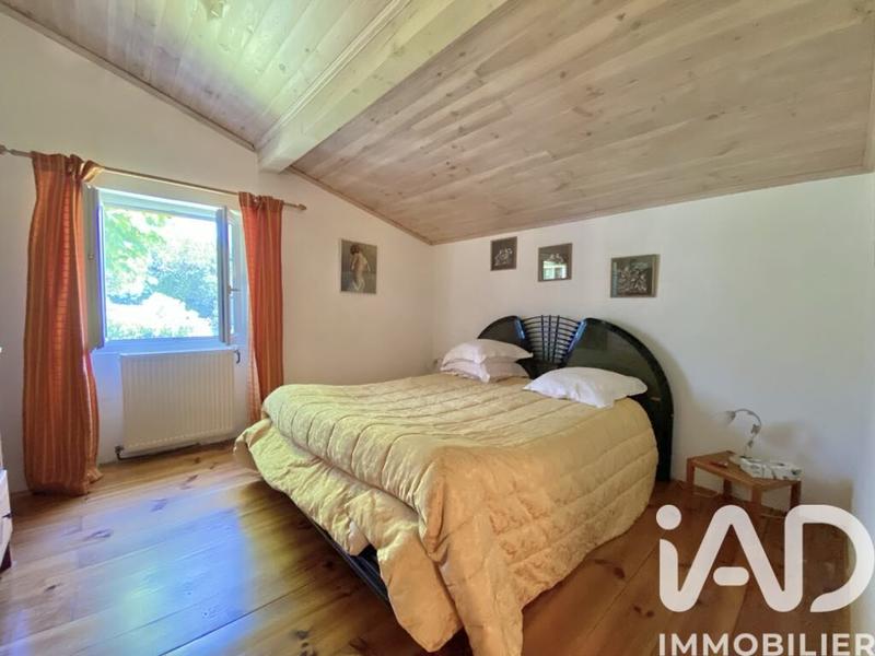 Maison - 230 m² - 8 pièces