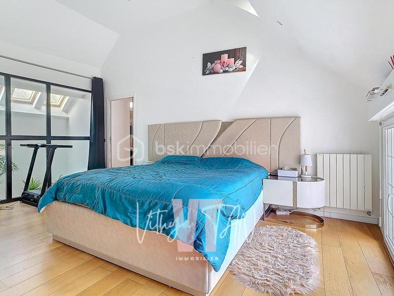 Demeure - 284 m² - 12 pièces