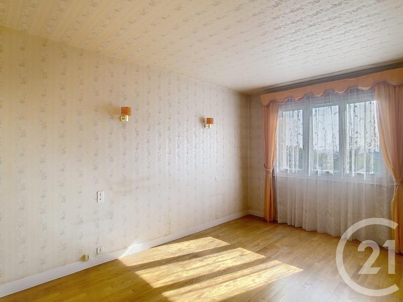 Maison - 279 m² - 12 pièces