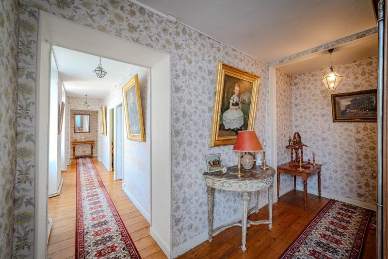 Propriété - 600 m² - 18 pièces