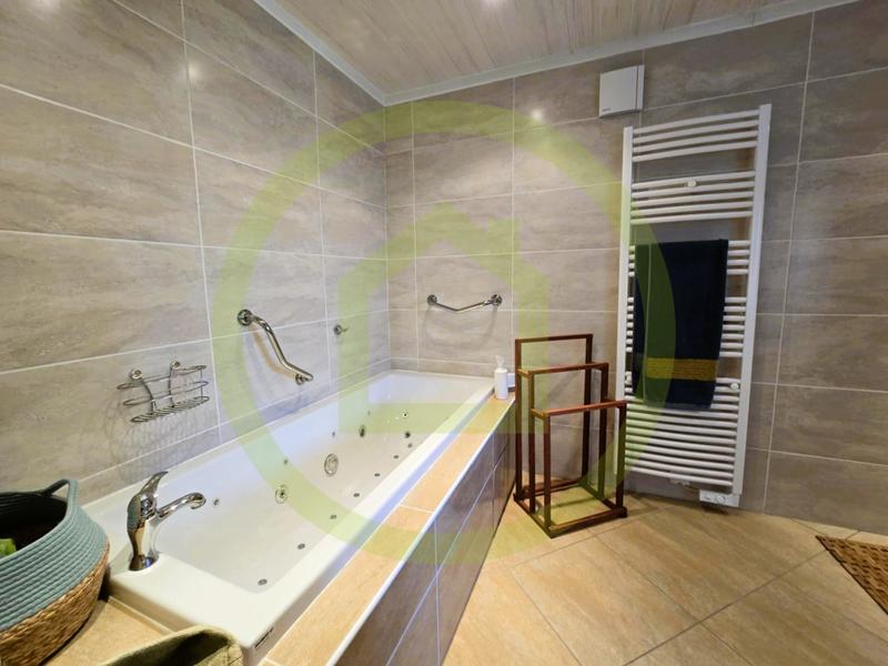 Maison - 148 m² - 6 pièces