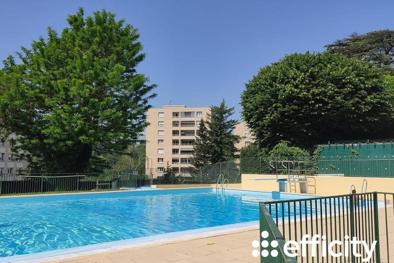 Appartement - 84 m² - 3 pièces