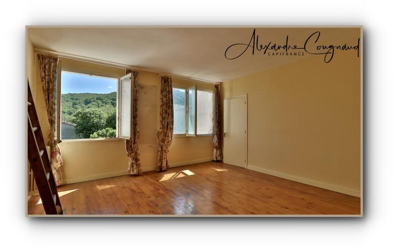 Maison de village - 331 m² - 8 pièces