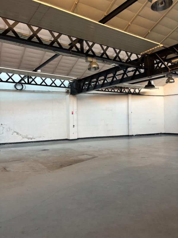 Local d'activité / Entrepôt - 485 m² - 3 pièces
