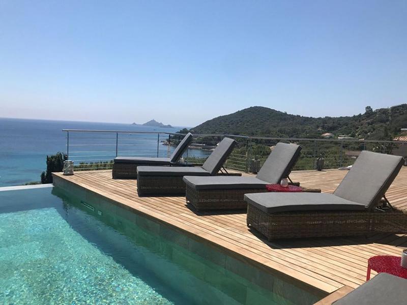 Demeure - 373 m² - 10 pièces