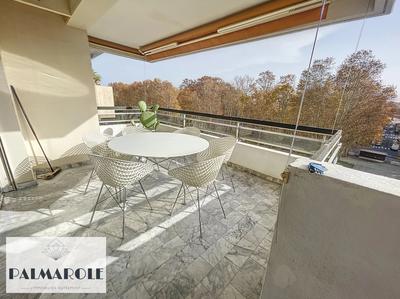 Appartement - 85 m² - 3 pièces