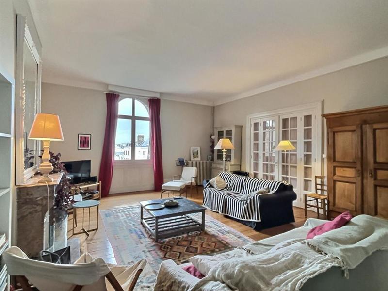 Appartement - 159 m² - 6 pièces