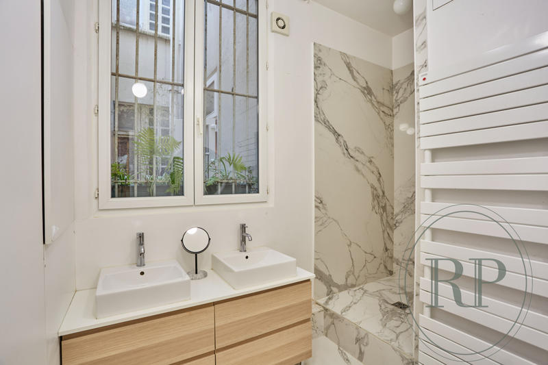 Appartement - 184 m² - 7 pièces