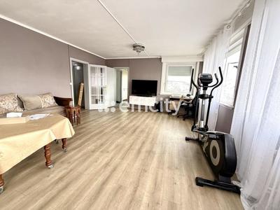 Appartement - 85 m² - 3 pièces