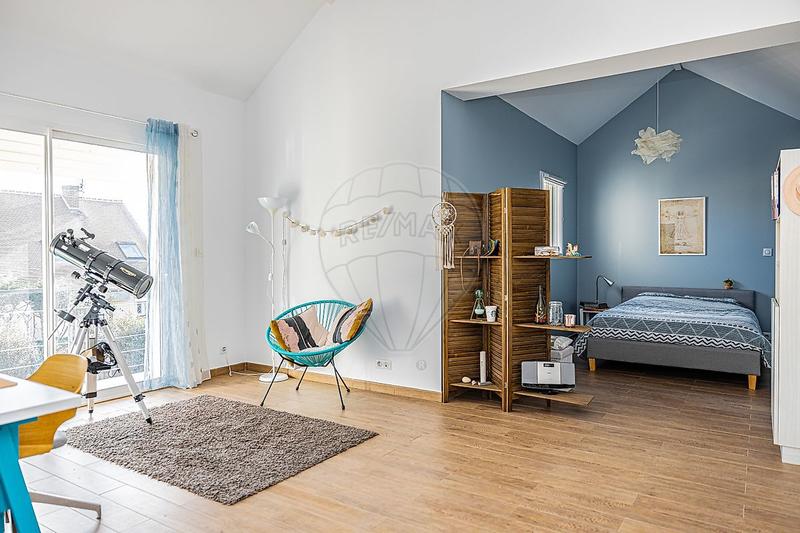 Maison - 282 m² - 8 pièces