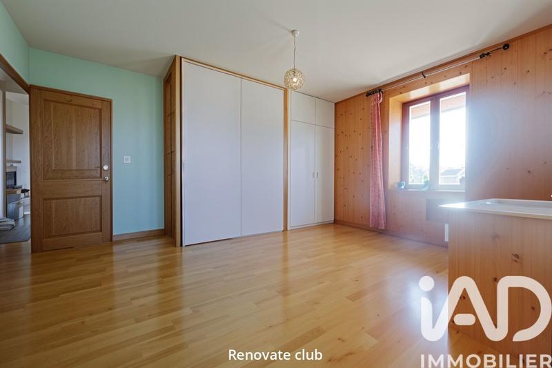 Maison - 217 m² - 6 pièces