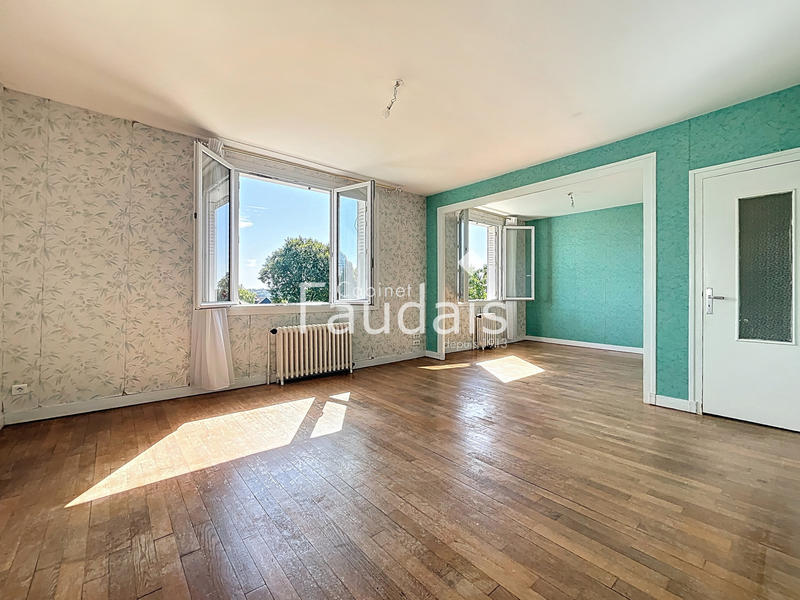 Maison - 82 m² - 5 pièces