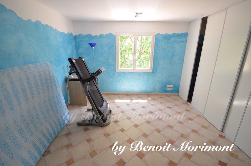 Maison - 220 m² - 7 pièces