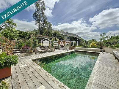 Maison de maîtres - 367 m² - 11 pièces