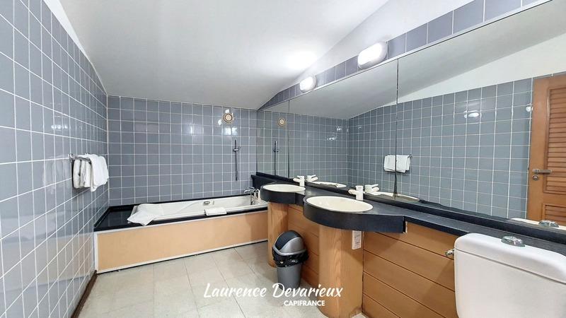 Immeuble - 1 130 m² - 22 pièces