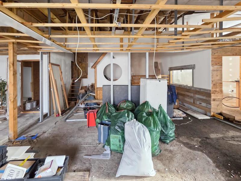 Maison - 200 m² - 1 pièce