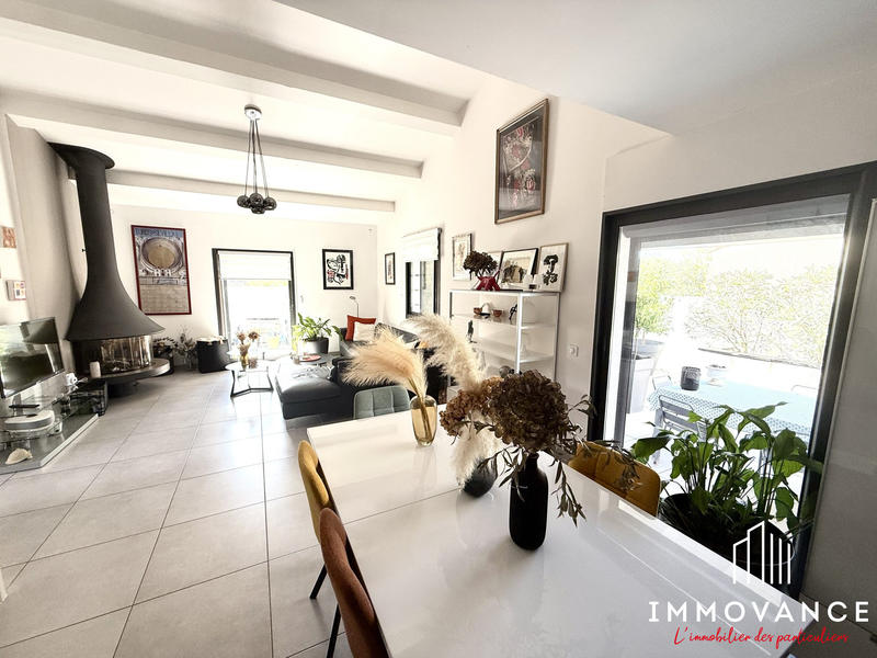 Maison - 190 m² - 8 pièces