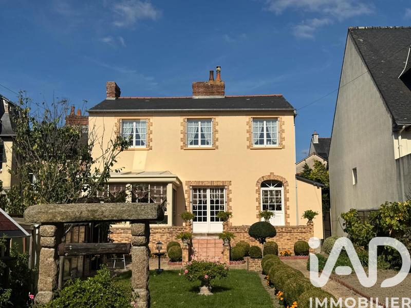 Maison de ville - 128 m² - 9 pièces