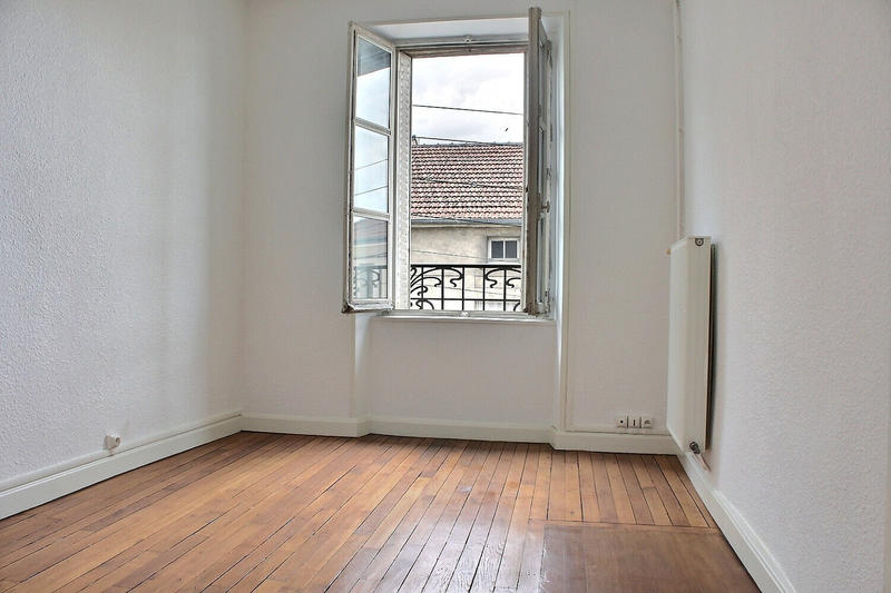 Immeuble - 9 pièces