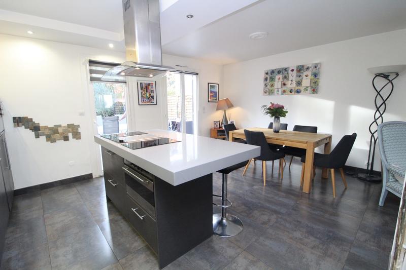 Maison - 87 m² - 6 pièces