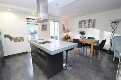 Maison - 87 m² - 6 pièces