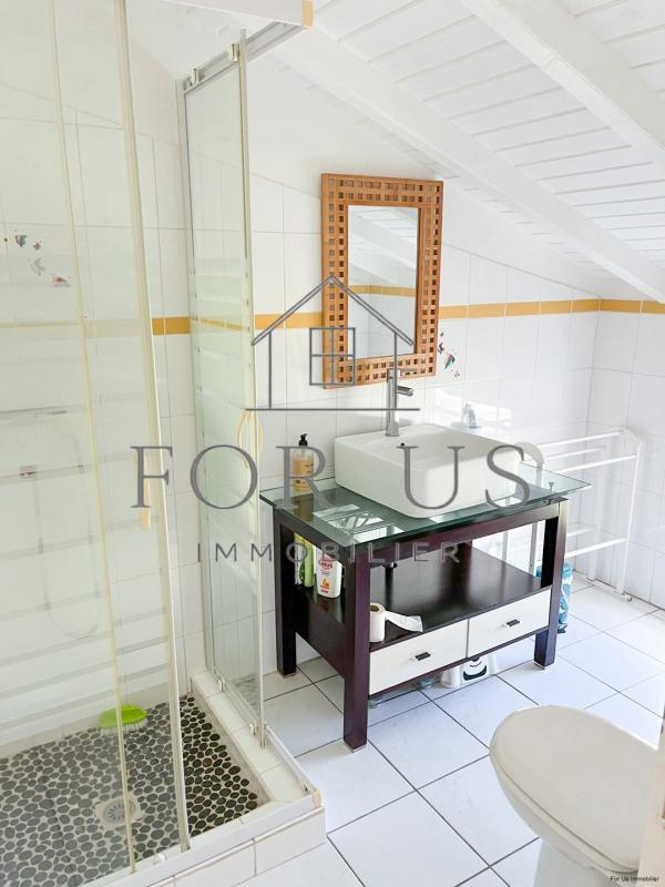 Villa - 200 m² - 10 pièces