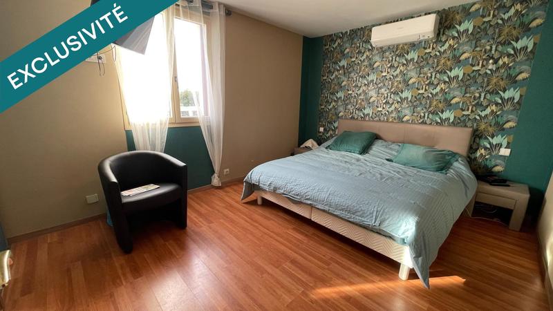 Propriété - 195 m² - 8 pièces