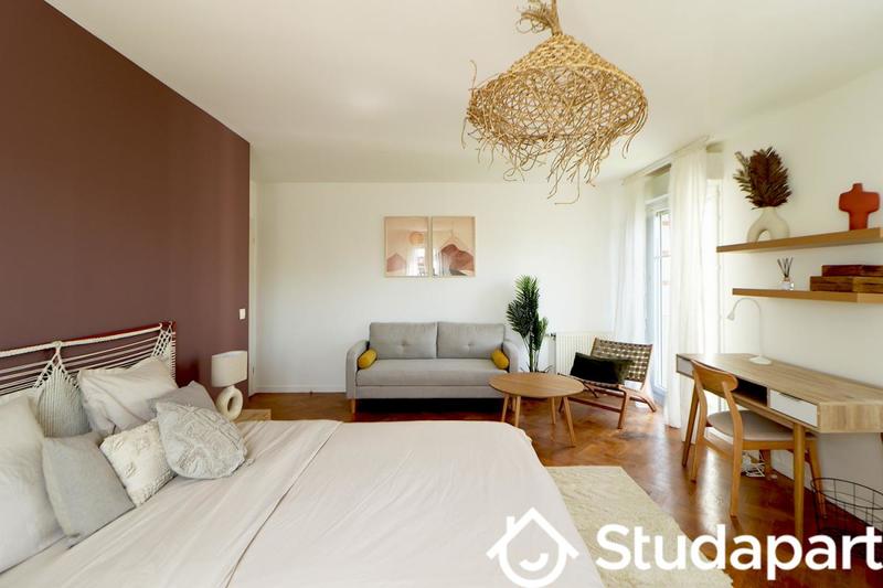 Chambre - 12 m² - 1 pièce