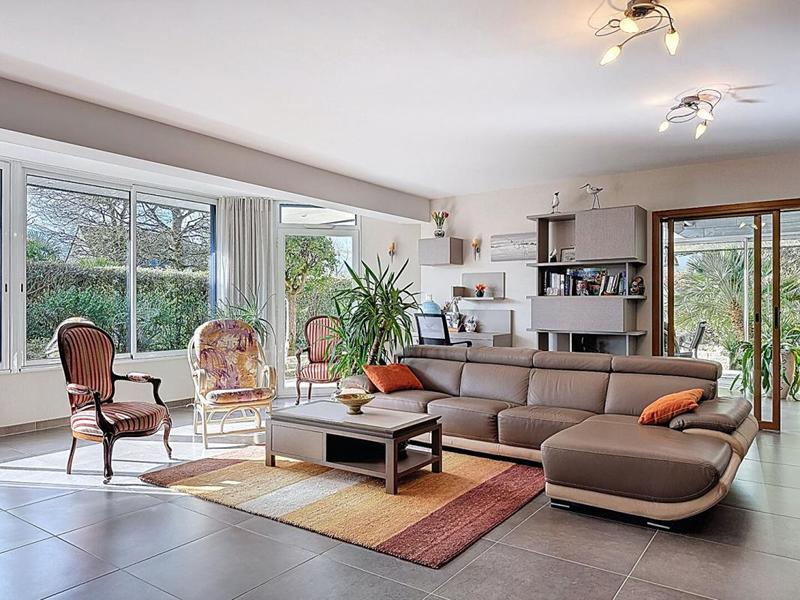 Maison - 220 m² - 7 pièces