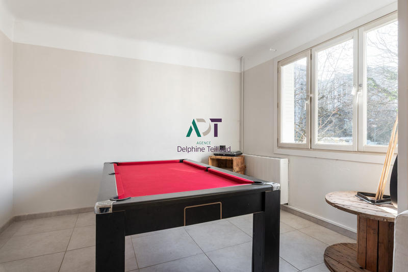 Maison ancienne - 195 m² - 8 pièces